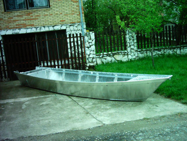 Aluminijumski Čamci srebrni 500